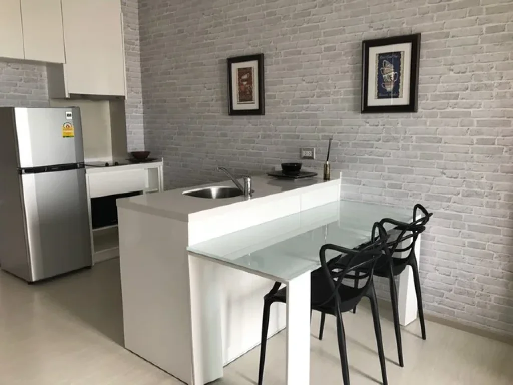 Condo For Rent Rhythm 42 BTS Eakamai 1 bed 45 Sqm1 minute walk from the Ekkamai