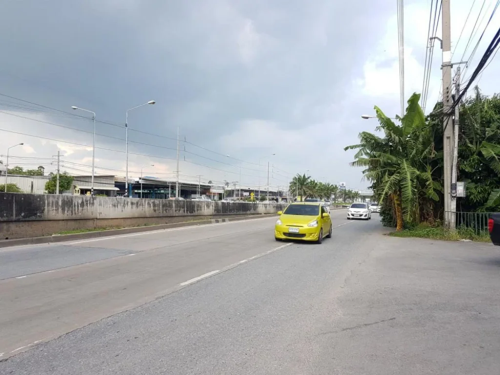 ให้เช่าที่ดินแปลงใหญ่ แยกสันติสุข ปทุมธานี 6 ไร่กว่า