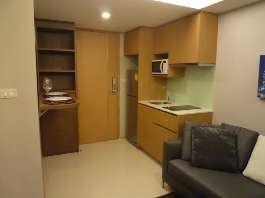 For rent Socio Condominium Soi Ruamrudee 2 Ploenchit Bangkok