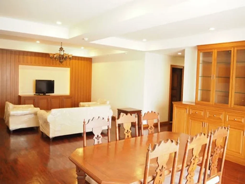 For rent Nagara Mansion3 Bedrooms 3 Bathrooms Maid room with space 200 Sqm