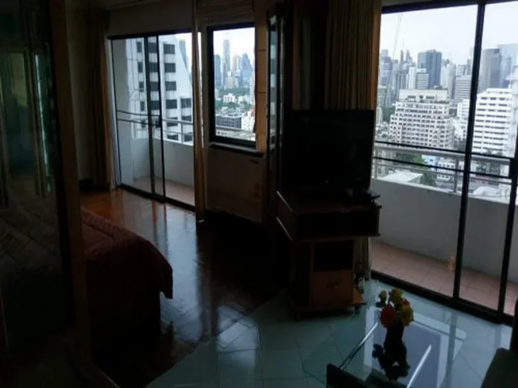 For rent Saranjai Mansion 557 sqm 1 bedroom 1 bathroom kitchenette