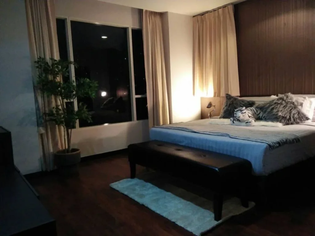 ให้เช่า คอนโดหรูพร้อมอยู่ที่ Wilshire สุขุมวิท 22 แบบ 3 ห้องนอน Rent A Nice 3 Bedroom Unit at A High-end Condo in Sukhumvit 22