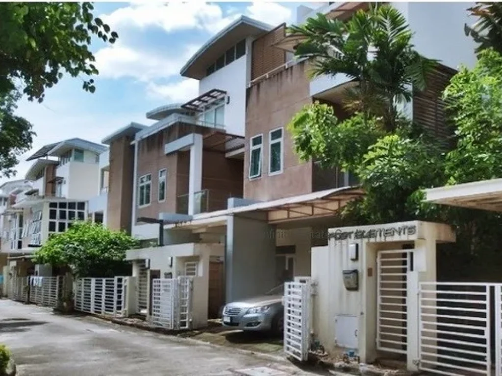 ขาย Town home 3 ชั้น ดิไอริส ลาดพร้าว 71 3 ห้องนอน 4 ห้องน้ำ ตกแต่งพร้อมเข้าอยู่