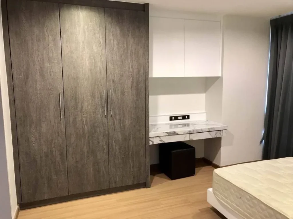 เช่าด่วน คอนโด Serene สุขุมวิท 24 แบบ 2 ห้องนอน --3 นาทีจาก BTS พร้อมพงษ์ For Rent A Newly Decorated 2 Bedroom Unit