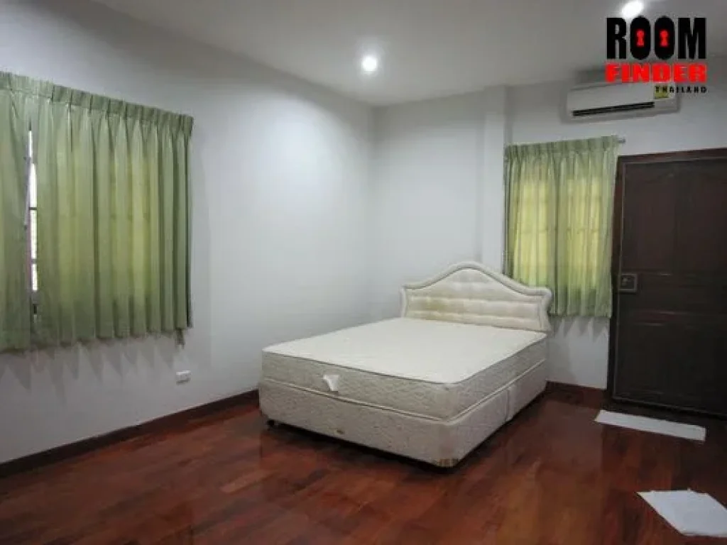 เช่า FOR RENT SUAN NAKARIN VILLAGE 4 beds 3 baths 200 Sqw58000 NEAR SEACON SQUARE