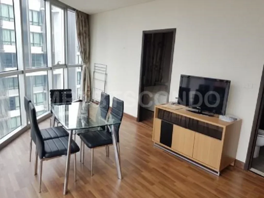 Condo for Rent Le Luk close to BTS Phra Khanong price 25000 THB per Month เลอ ลักซ์ คอนโดให้เช่า ใกล้บีทีเอส พระโขนง ราคา 25000 บาทเดือน