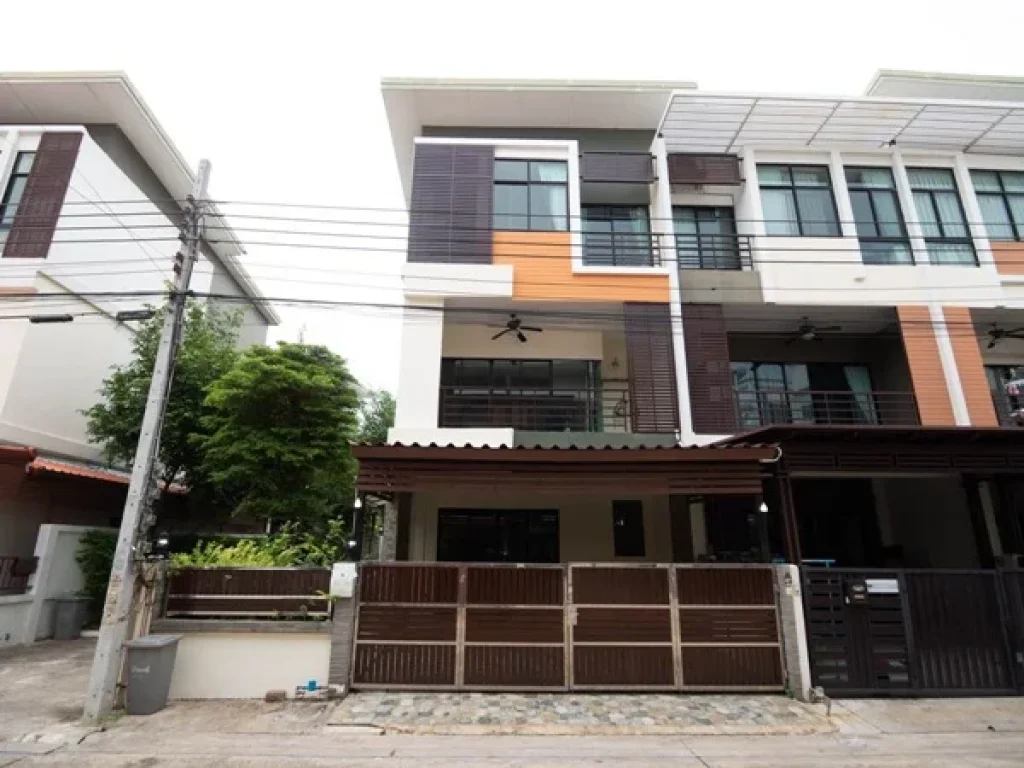 ขายด่วน ราคาถูกมาก Townhome ซิกเนเจอร์ กัลปพฤกษ์ 3ห้องนอน 3ห้องน้ำ 32ตรว