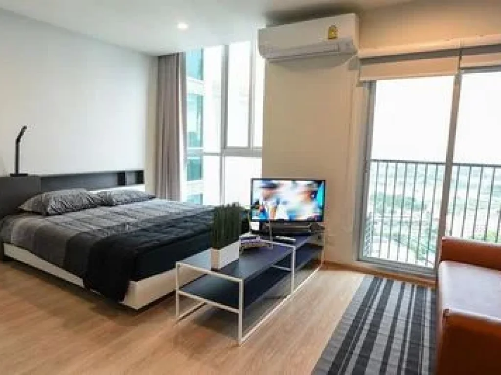 For Rent Noble Revolve Ratchada2 MRTศูนย์วัฒนธรรม วิวสระว่ายน้ำ