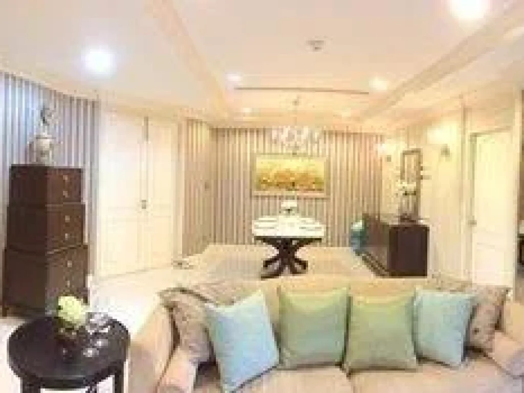 เช่าด่วน คอนโด เงียบ สงบ แบบ 3 ห้องนอนแต่งสวยหรู ใกล้ BTS ทองหล่อ For Rent A Beautiful 3 bed unit at a very quiet and peaceful low-rise condo -Nea