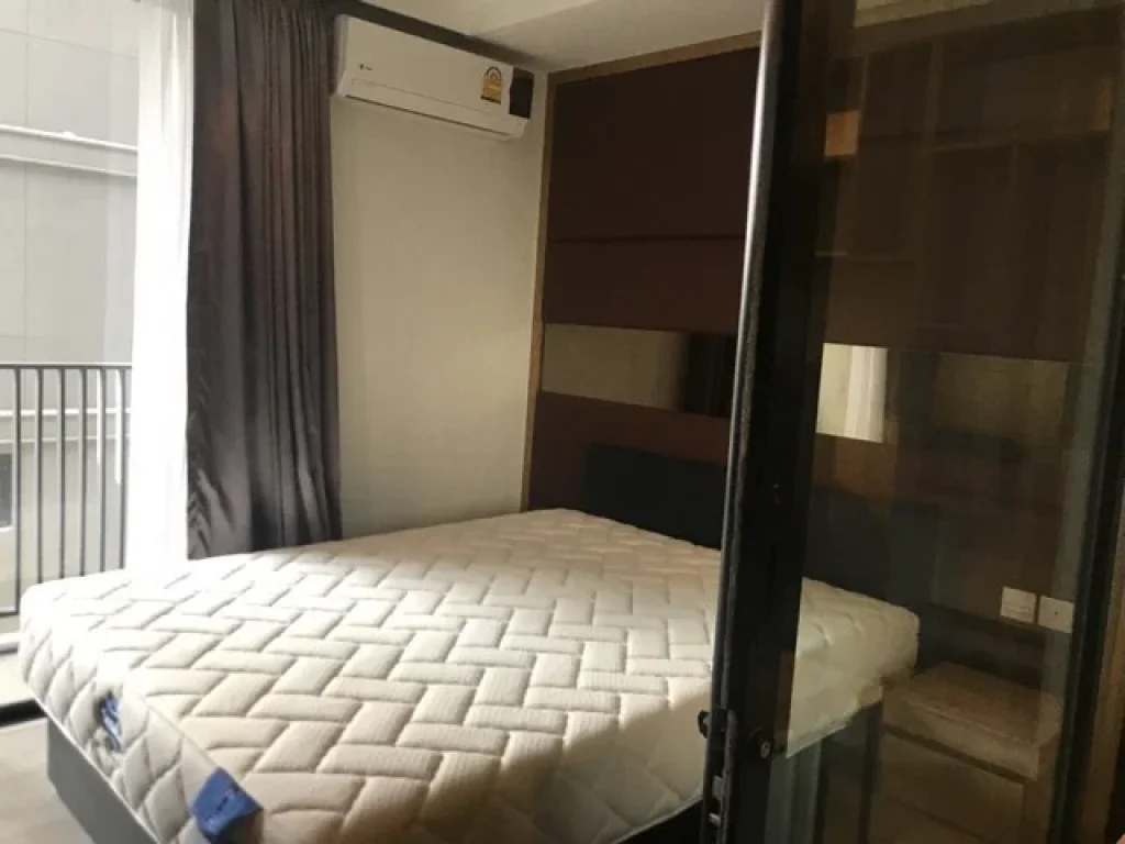 bedroom for rent at Maestro 02 Ruamrudee nearby BTS Ploenchit