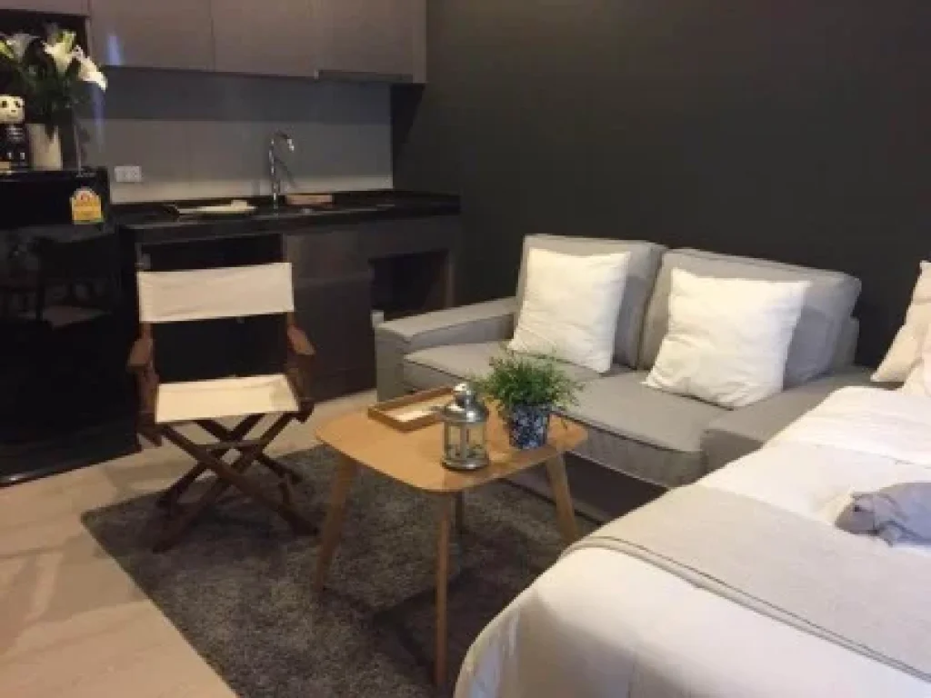 For rent Condo Rhythm Asoke 1Bed 2150ตรม ชั้น 11 วิวสระ ใกล้ MRT fully furnished