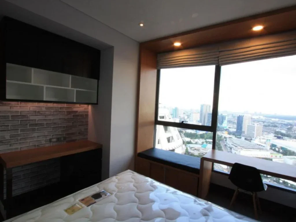 For Rent Condo THE LUMPINI 24 1Br1Ba 36000 Bath BTS Prompong