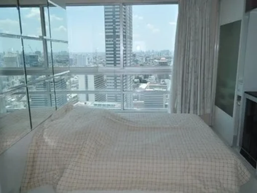 Sathorn House สาธรเฮ้าส์ ห้องสวย เฟอร์ครบ วิวดี ตกแต่งสไตล์คุมโทน