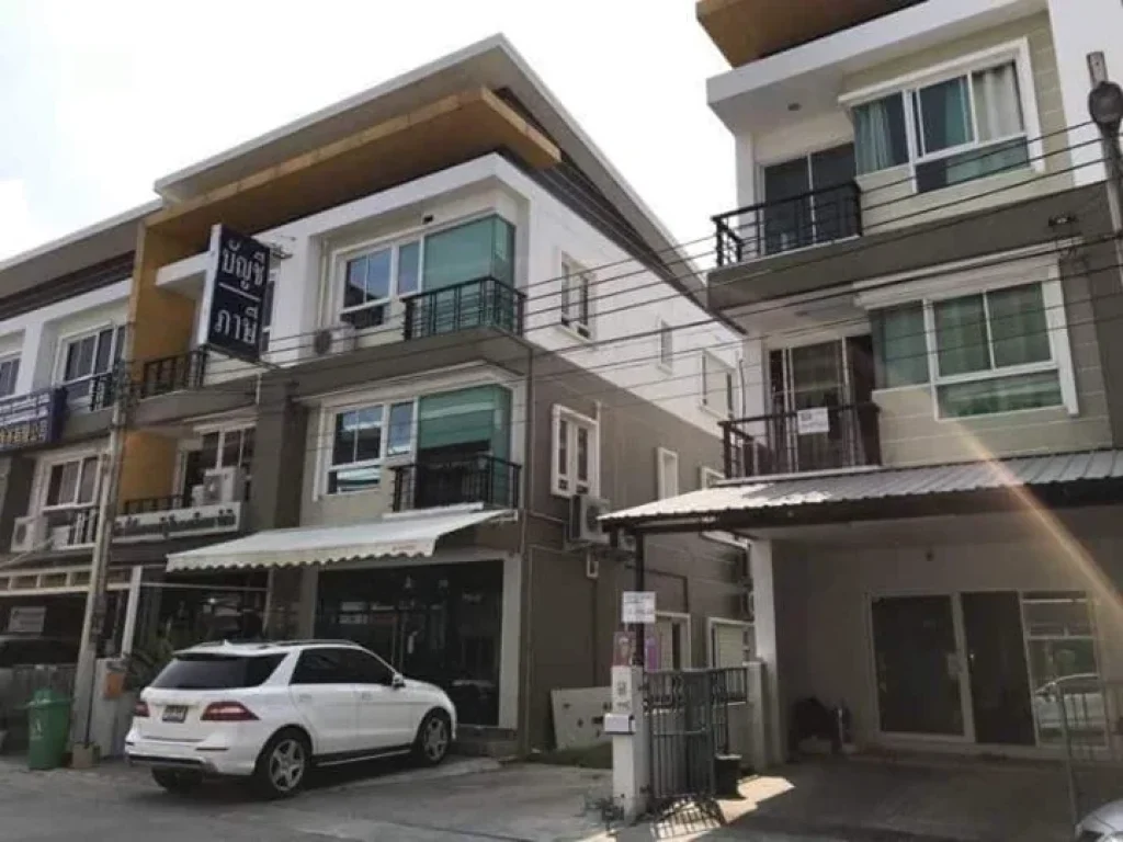 HR1018Townhome For Rent Townhome 3 Floors Soi Missteen Ramkhamhaeng Price 20000THBMonth