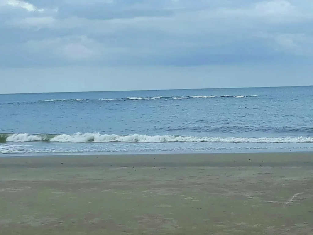 ที่ดินเเบ่งขาย ชายหาดบ้านกรูด อบางสะพาน