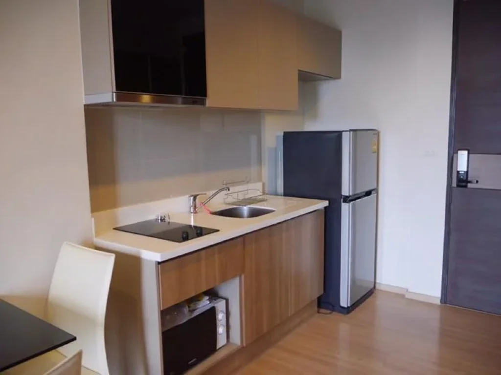 CR1034Condo For Rent Rhythm Sathorn Near BTS Taksin Price 18000THBMonth