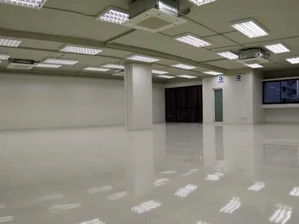 OFR00176Office For Rent อาคารอมรพันธุ์ รัชดาภิเษก 7 ราคาเริ่มต้น 80000THBmonth