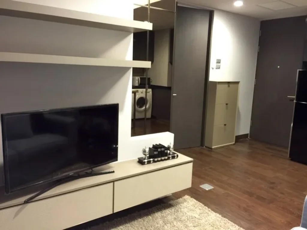 For Rent ให้เช่า คอนโด Lumpini 24 ถนน สุขุมวิท 24 BTS Phromphong 1 bedroom 38 Sqm