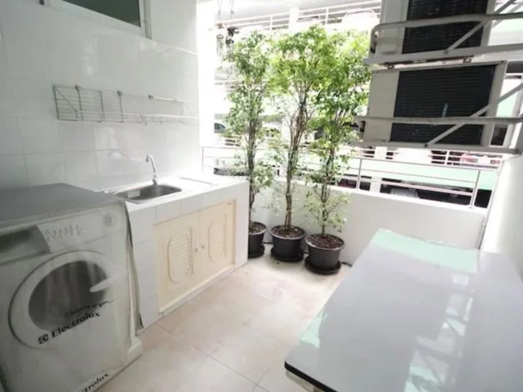 CR1023Condo For Rent Aree Place Condominium Near BTS Aree 150 M Price 15000THBMonth