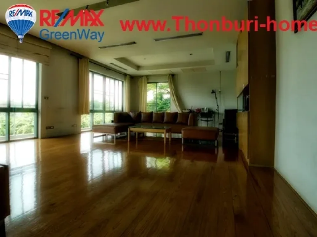 ขายบ้านสไตล์โมเดิร์นลอฟท์หมู่บ้าน ลดาวัลย์ ปิ่นเกล้า 650 ตรว ติดแม่น้ำ