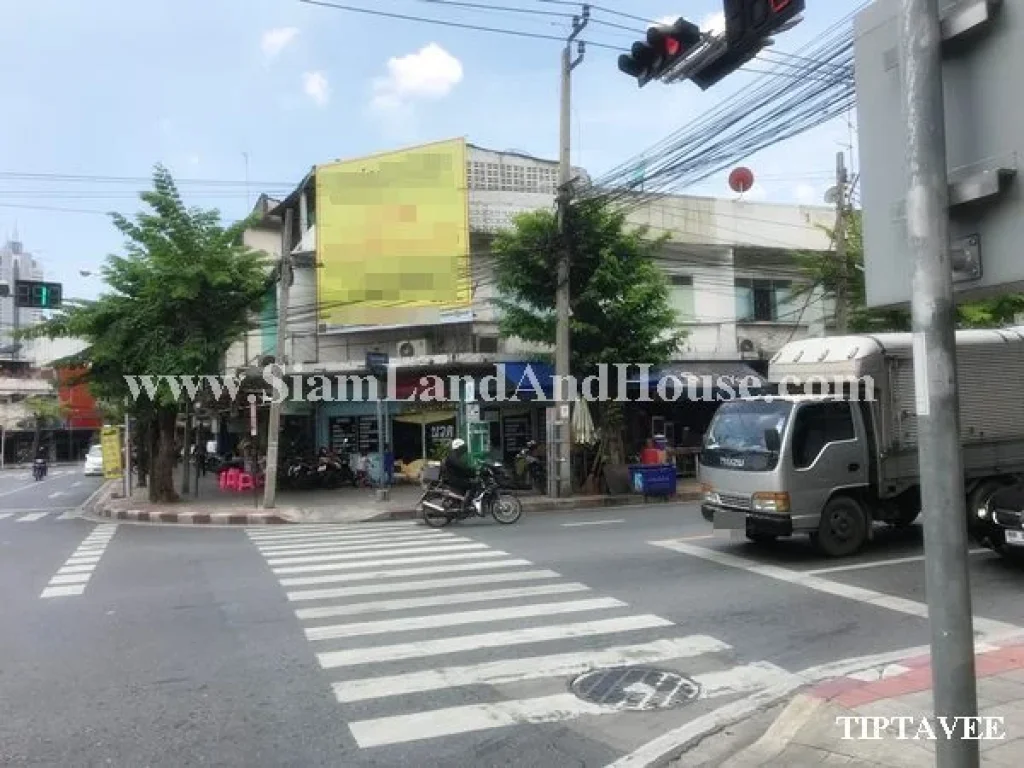 ขายอาคาร 13060 ตึกริมถนนอิสรภาพ-ท่าดินแดง คลองสาน กรุงเทพ Itsaraphap Road Building KhlongSan Bangkok THAILAND