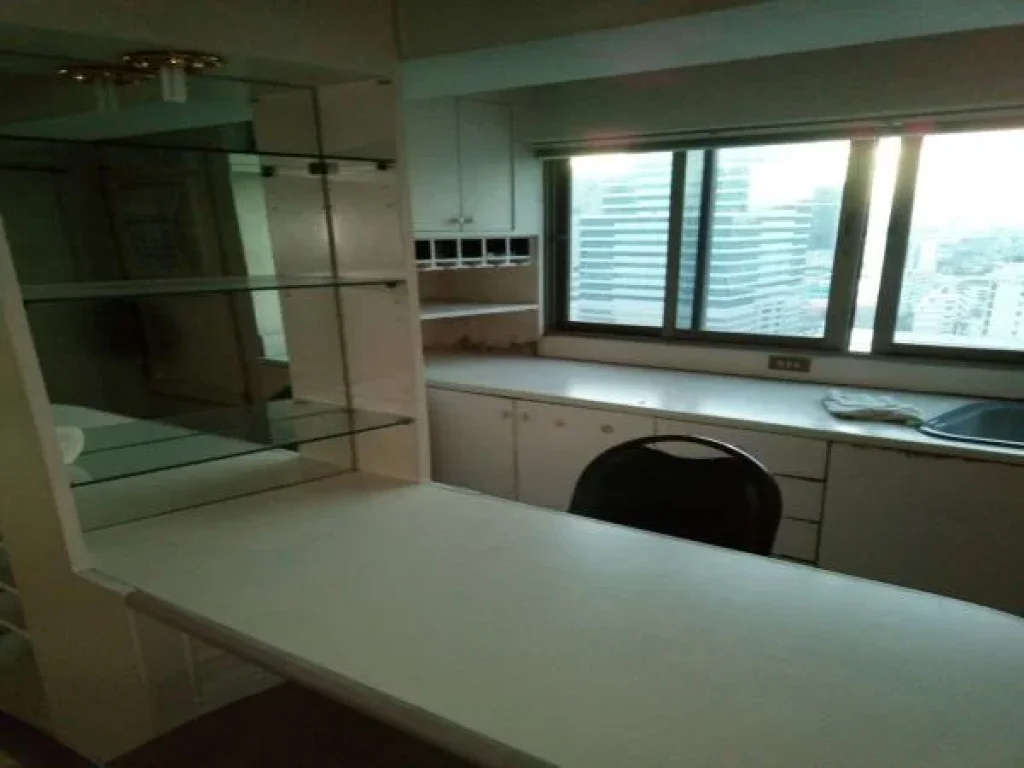 For rent Condo 60sqm 16 floor 160268 corner room 2 road viewnear bts saladeang and mrt silom