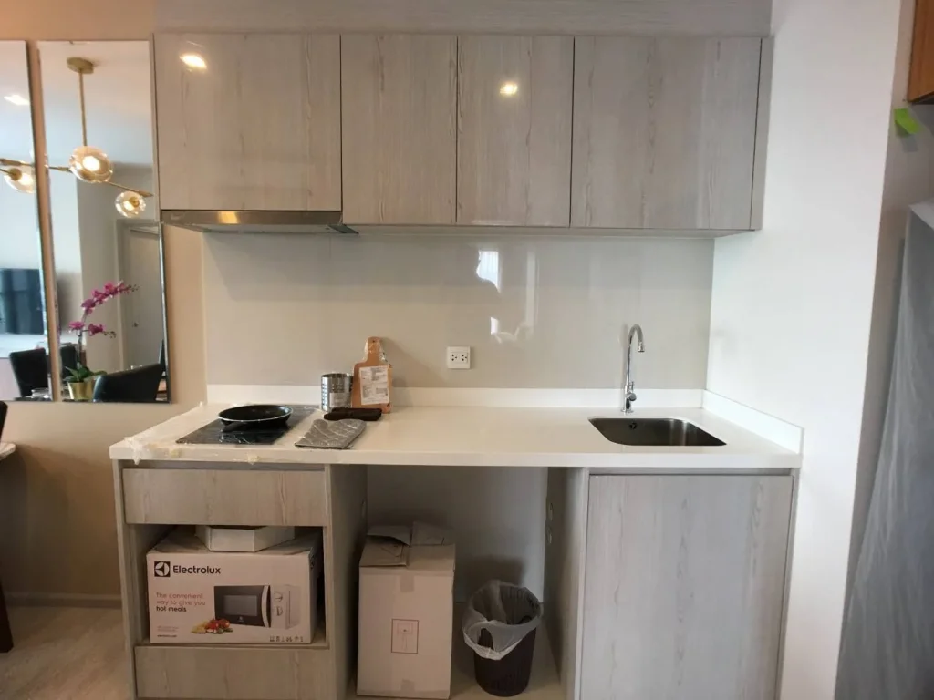 เช่าด่วน คอนโด Life 48 แบบ 2 ห้องนอนแต่งสวย For Rent -- A Nicely Décor 2 Bed Unit at Life 48