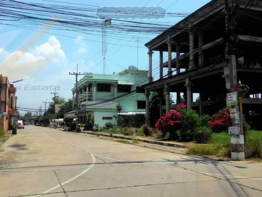 ขายที่ดินในหมู่บ้านพนมฯ แลนด์ แอนด์ เฮ้าส์