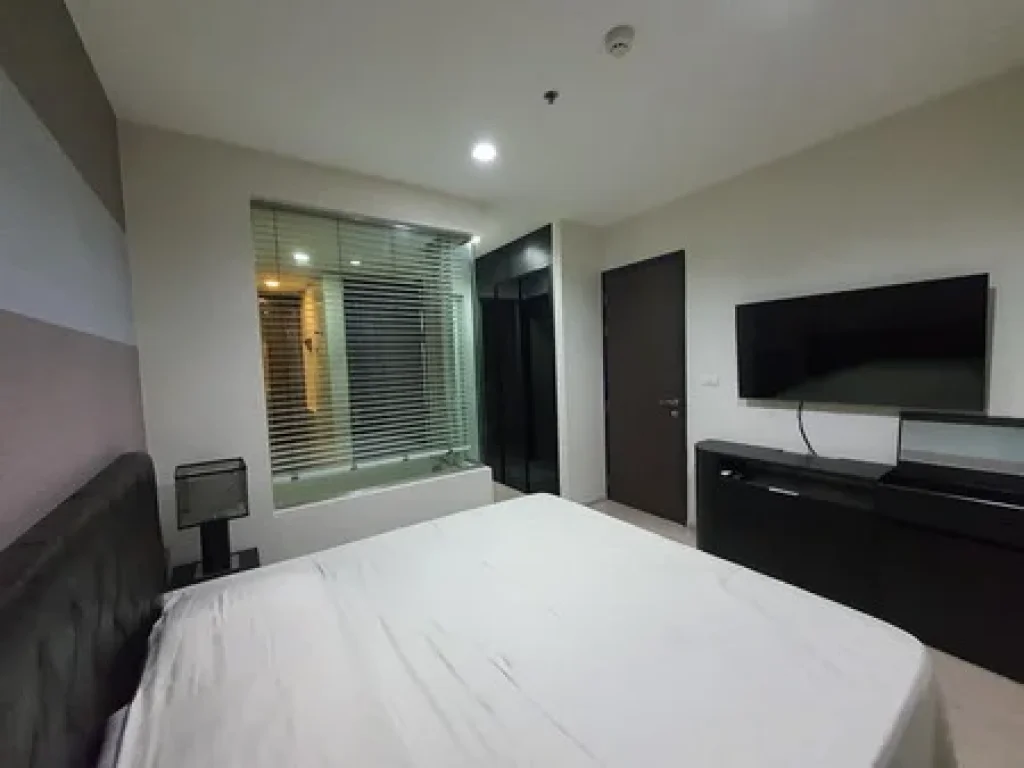 ให้เช่าคอนโด 1 ห้องนอน RHYTHM Sukhumvit 441 มีอ่างอาบน้ำ garden view ใกล้BTS สถานีพระโขนง