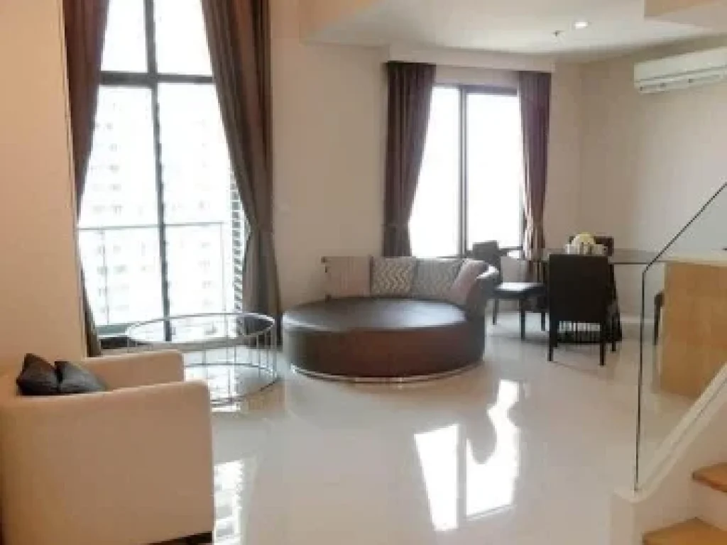 ให้เช่า Villa Asoke ห้อง Duplex สวย กว้าง เพดานสูง