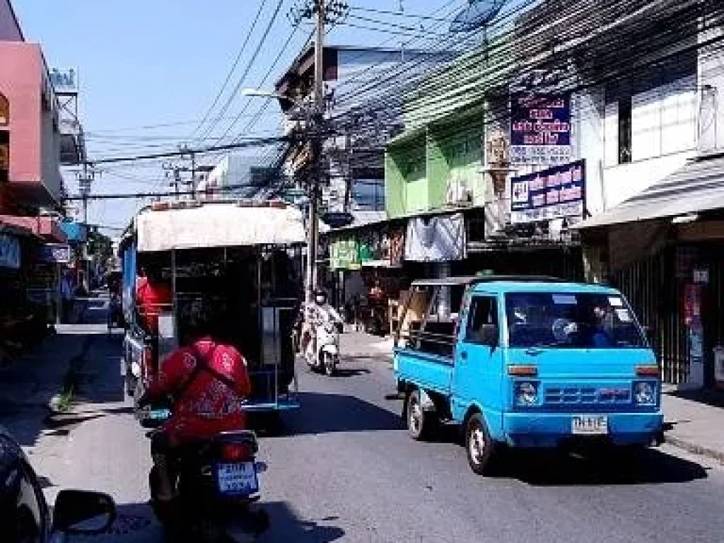 ขายด่วน อาคารพาณิชย์ ติดถนนสายหลัก สุขุมวิท 113