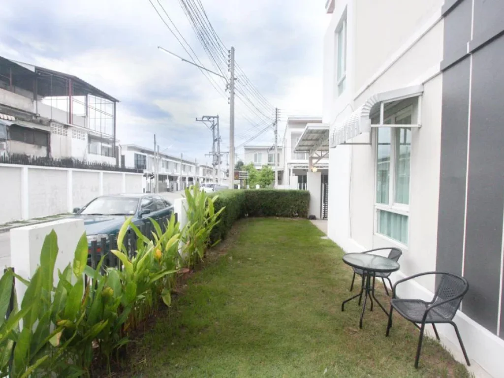 Decorated stylish townhome for Rent with fully furnished good location can travel easily to Chiangmai airport and Varee School Kankanok Nineteen