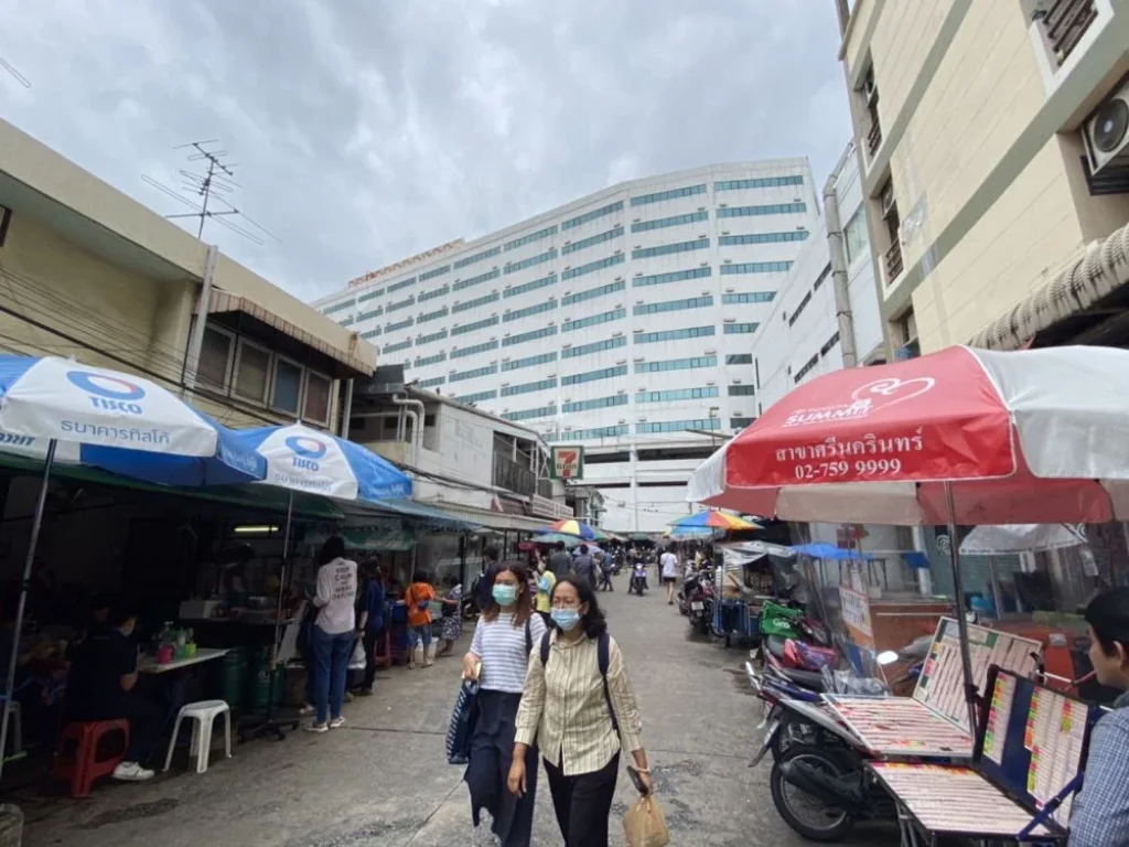 เซ้ง ร้านขายยาฟาร์มาแล็บหลังฟอร์จูนทาวน์ พร้อมยาในร้าน