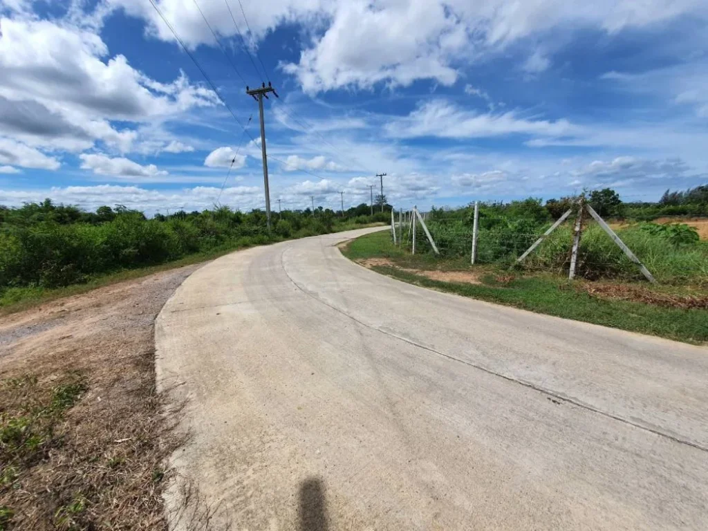 ขายที่ดินเปล่า อำเภอปราณบุรี เหมาะสำหรับทำสวนหรือสร้างบ้านอยู่อาศัย บรรยากาศดี