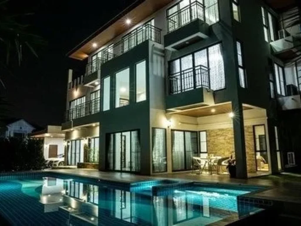 Code CC925 For rent luxury brand new house with swimming pool Rama 9 near airport link