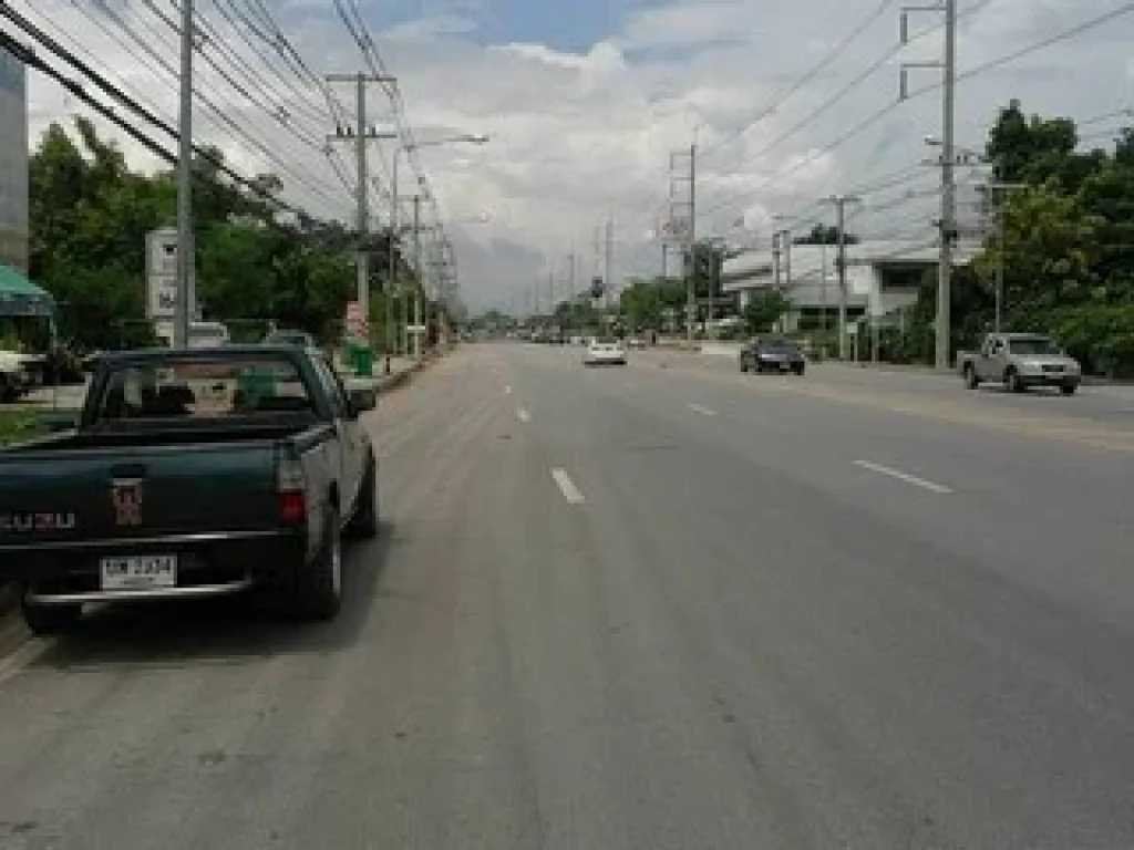 ขายที่ดินแปลงสวย ทำเลดี 10 ไร่ 17 ตรว ติดถนนสายอุทัยธานี หนองขาหย่าง