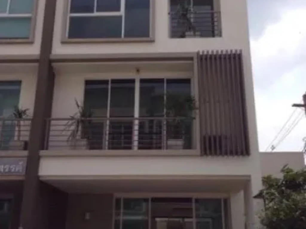 HR00528Townhouse for rent ทาวน์โฮมLPNลาดพร้าว21 68000THBmonth