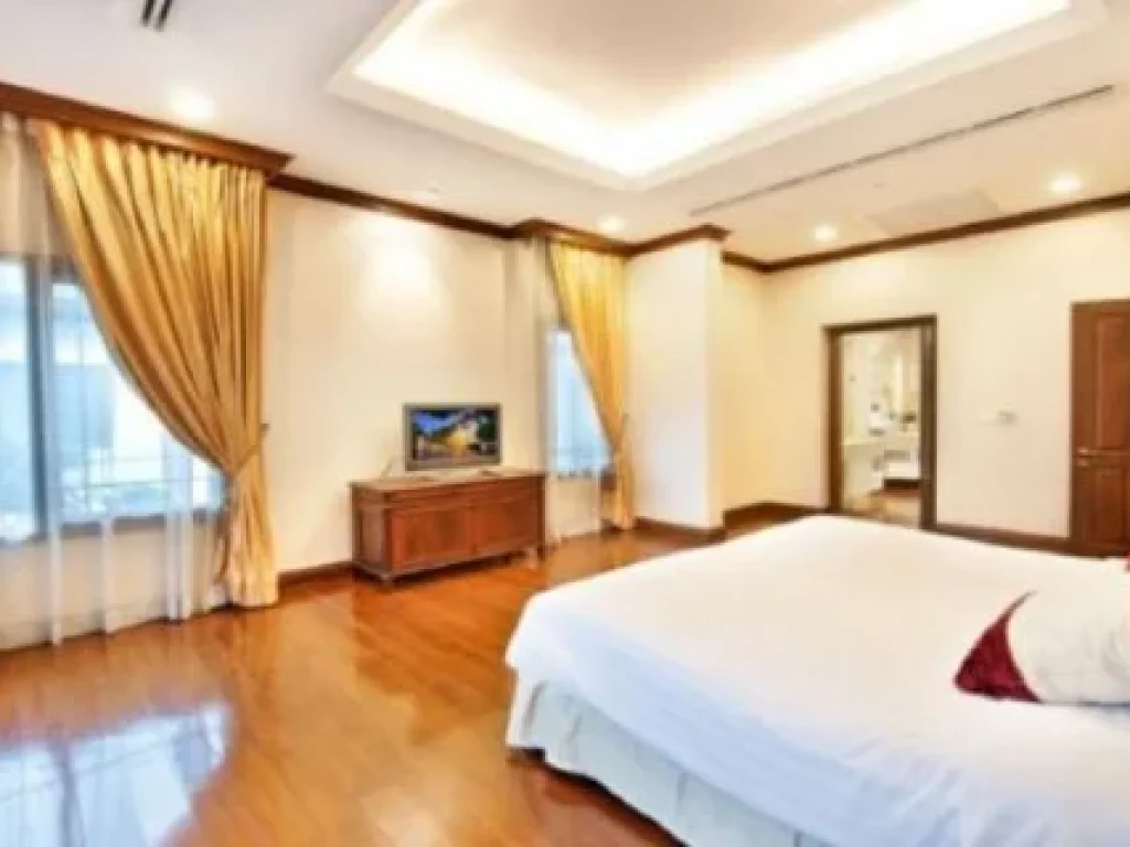 For Rent Single house with pool Narathiwas Sathorn 88SQWah 4Bedroom