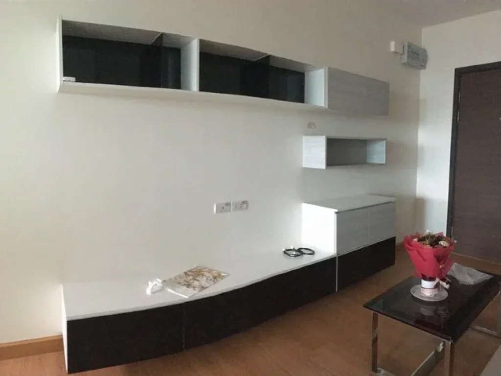 Room for Rent - Supalai Loft Chaengwattana 48 sqm Executive Suite 16th Floor 1 Bed with Kitchen