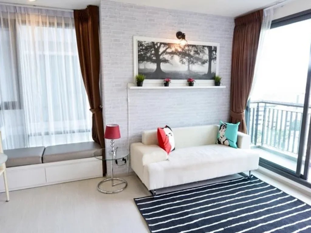 Rent Rhythm Sukhumvit 42 Condo Ekamai BTS Station near Gateway Ekamai