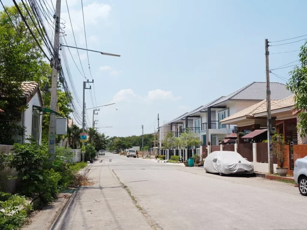 มาดามโฮม ขายบ้านอยุธยา ทาวน์เฮาส์อยุธยา หมู่บ้านรักไทย บ้านหลังโลตัสอยุธยา บ้านมือสองอยุธยา ทำเลดี เดินทางสะดวก