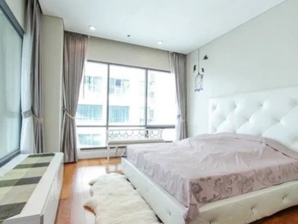 Duplex for rent at Bright Sukhumvit 24 Good location near BTS Promphong and EM District