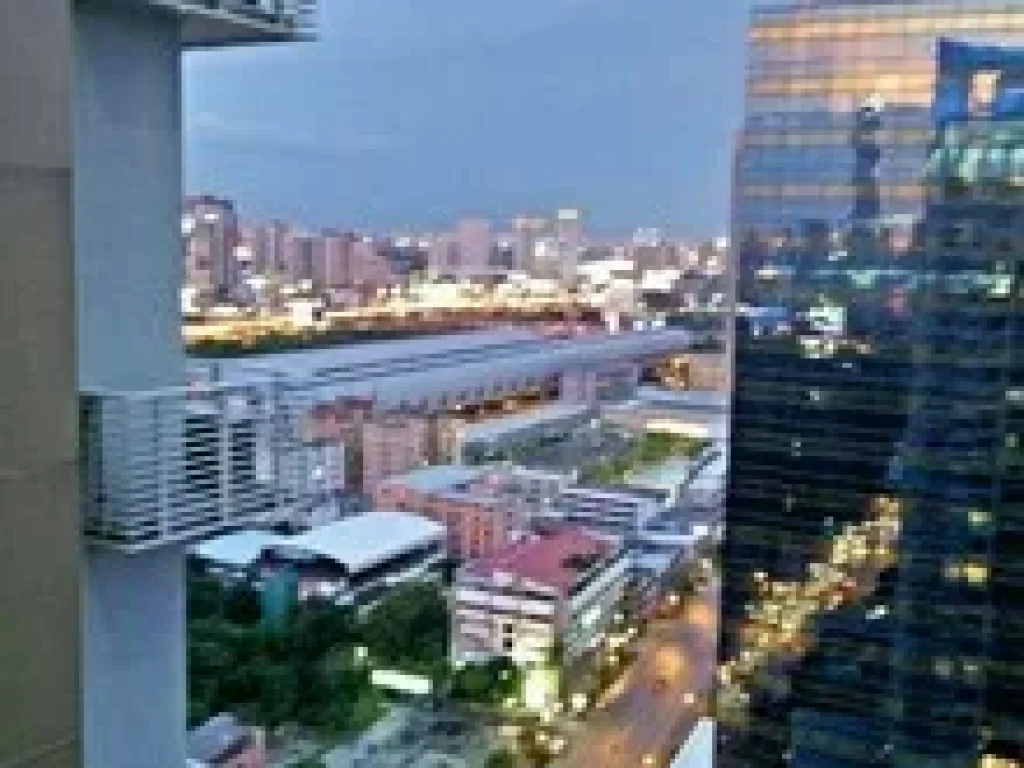 Hot Deal Below market at The Circle New Petchburi 1 bed