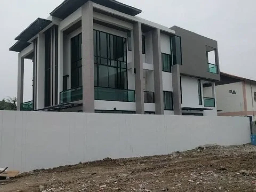 ขายด่วนTHE WINGS - NAKNIWAT18 Modern Luxury Home 3ชั้น