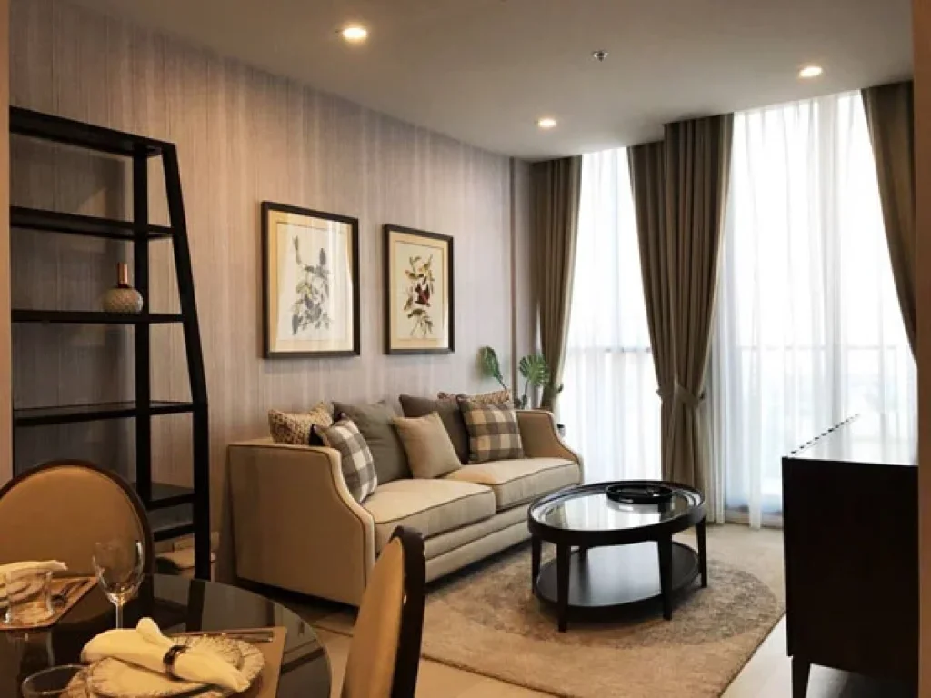 เช่าด่วน ห้องสวย พื้นที่กว้าง แบบ 1 ห้องนอน ที่ คอนโด Noble เพลินจิต For Rent A Brand New and Beautifully Decor Large 1 Bed Unit at Noble Ploench