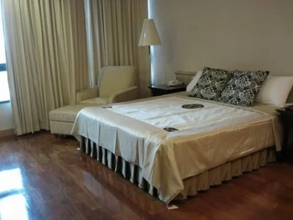 Condo President Place RENT AND SELL 11 bedroom 2 bathroom floor16 88-90 sqm 5 minute walk to Chidlom BTS