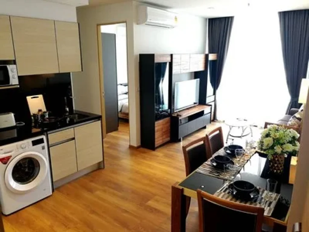 square meters 2 bedrooms for rent at Park 24 on level 26 Tower 2 Near Emporium and Emquarter