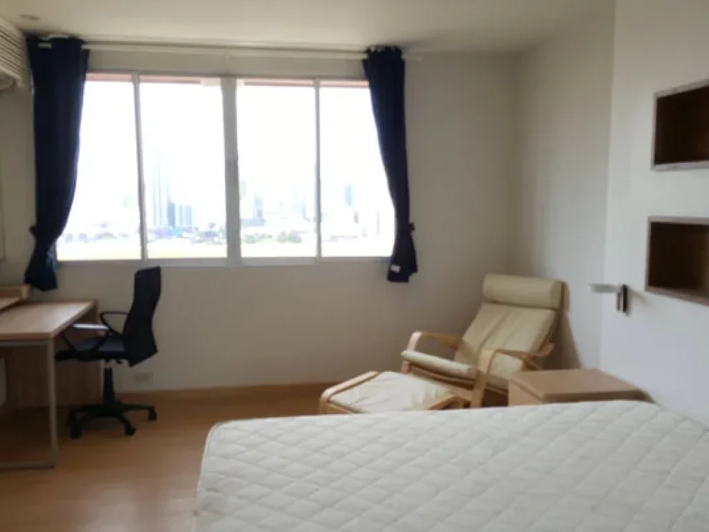 เช่าด่วน คอนโดตกแต่งใหม่ สวยกิ๊ก แบบ 3 ห้องนอน ใกล้อโศก For Rent Beautifully refurbished 3 Bedroom Unit near Asoke