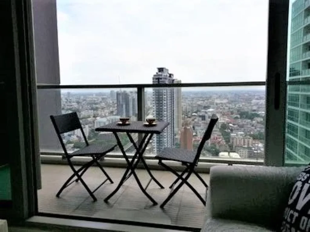 bedrooms Apartment for rent with lovely view of the Chaopraya at The River Charoenakorn 13 high floor fully furnished