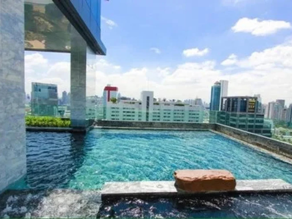 Under Mkt Rental For 2 beds at M-Silom high floor Close to BTS Chongnonsee